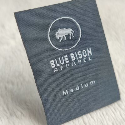 Fabryka Custom Luxury T-Shirt Brand Logo Fashion Satin Woven Etykiety do użycia w odzieży Diy