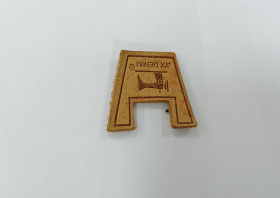 Szyte na odzieży Skórzane naszywki Wytłaczane logo na odzież