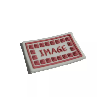 Etykiety silikonowe Dostosowane gumowe plastry 3D Transfer ciepła Zmywalne do odzieży