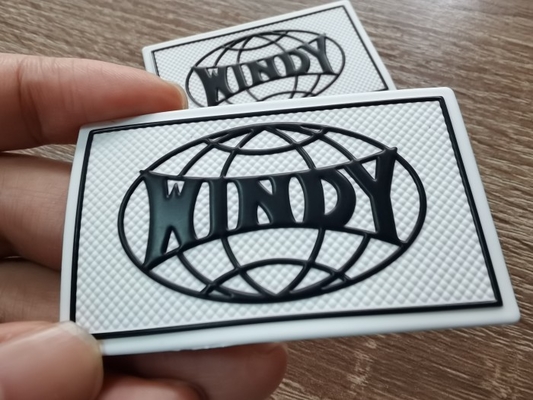 Naprasowane na odzież Niestandardowe plakietki z tkaniny, wytłaczane etykiety TPU