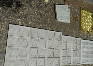 Fashionalbe Niestandardowe gumowe logo 3D Patches, wtryskarka do szycia