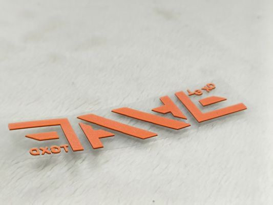OEM Grube silikonowe etykiety 3D dla ubrań Oeko Tex ze specjalną teksturą