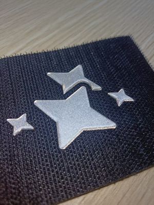 Fabryczne żelazo na niestandardowe 3D Tpu Badge Embossed TPU Patches dla ubrań Niestandardowa etykieta