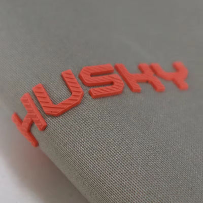 Niestandardowy T-shirt Etykieta silikonowa mywalna 3D Miękki logo silikonowe