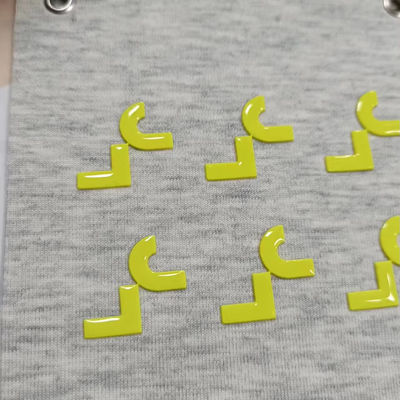 3D Embossed Shine Logo Żelazko na ubrania ciepło gumy odznaka silikonowa płata transfer ciepła