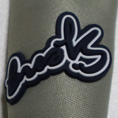 Niestandardowa silikonowa etykieta 3D, zmywalna, miękkie silikonowe logo, transfer ciepła, odznaka