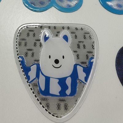 Naszywane na zamówienie, niestandardowe, holograficzne naszywki z efektem Phantom, z miękkiego TPU