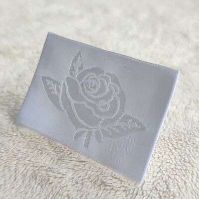 Producent OEM ODM Etykiety z wyrazistych tkanin miękkich Etykiety z tkanin logo tag szyi Etykiety do użytku w odzieży