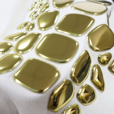 Fabryka Niestandardowa metalowa złota etykieta TPU - Emblemat o nieregularnym kształcie dla luksusowej odzieży i odzieży mody