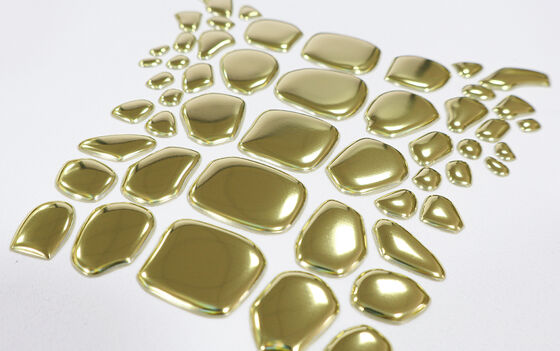 Fabryka Niestandardowa metalowa złota etykieta TPU - Emblemat o nieregularnym kształcie dla luksusowej odzieży i odzieży mody