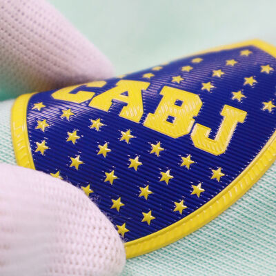 Niestandardowe etykiety 3D TPU z przeniesieniem ciepła Trzy kolory Mywalne i trwałe dla odzieży