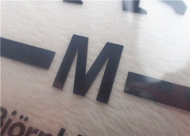 Jedwabne sitodrukowe koszulki z szarym tuszem Koszulki termotransferowe na koszulki