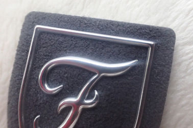 Niestandardowe koszulki z nadrukiem na gorąco z nadrukiem 3D Logo na zamszu, etykiety na odzież TPU