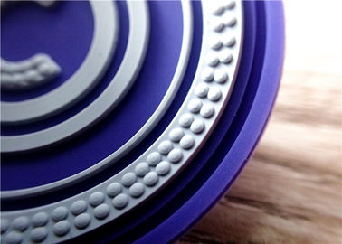 Dwukolorowe okrągłe silikonowe plastry z wytłoczonym logo marki 3D
