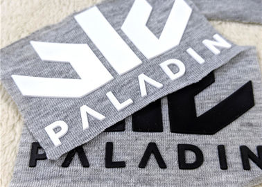 Etykieta silikonowa do przenoszenia ciepła, wytłoczone logo Gumowa naszywka PVC do odzieży