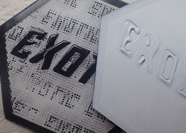 TPU Embossed Logo Samoprzylepne naszywki na ubrania / torby / kapelusze