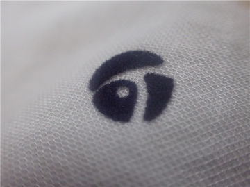 Krótkie pluszowe, monochromatyczne, uciekające logo przenikania ciepła do odzieży w jasnym niebieskim kolorze