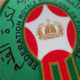 Wykwintne naszywki termotransferowe do szycia na ubraniach Logo klubu Wielokolorowe