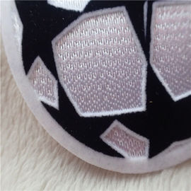 Piłka w kształcie żelazka na ozdobnych łatach Ręka w rękę Star Tatami Flokowanie logo Szycie na odzieży