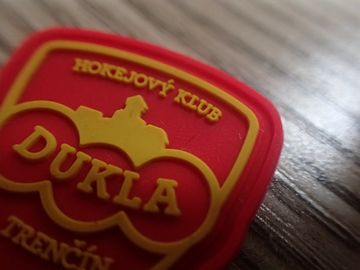 Ręcznie robione zmywalne gumowe naszywki z logo Szyte w stylu Nietoksyczne
