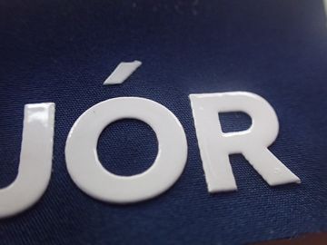 Niestandardowe logo Silicon Etykiety odzieżowe do przenoszenia bagażu na bagaż