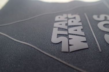 Wstążka Etykieta silikonowa do sitodruku / Naklejki sitodrukowe Białe Niestandardowe logo Koszulka polo Odzież sportowa