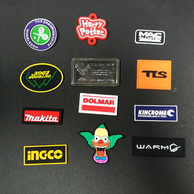 Naszywki gumowe z wytłoczonym logo 3D Odznaki pcv do szycia odzieży