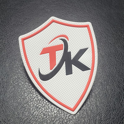 Niestandardowa drukowana wytłoczona naszywka Miękka 3D Tpu Guma termotransferowa do logo tkaniny