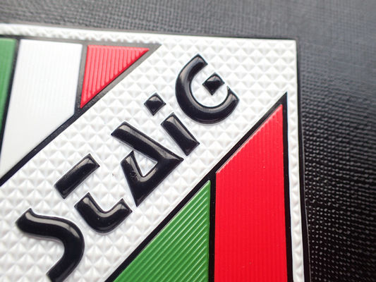 OEM Niestandardowe wytłoczone logo 3D Miękkie naszywki z TPU na ubrania
