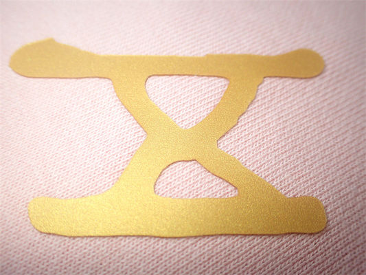 Dostosowane logo 3D Tłoczone sitodrukowe etykiety termotransferowe do odzieży