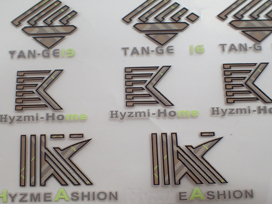 Odzież 3D Silikonowa etykieta termoprzewodząca Niestandardowe logo dla różnych miejsc