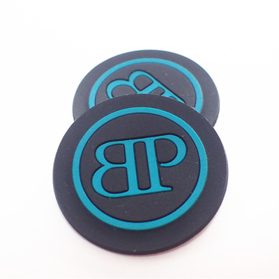 Logo 3D PVC Podniesiona zielona czcionka Niestandardowe naszywki z logo na ubrania