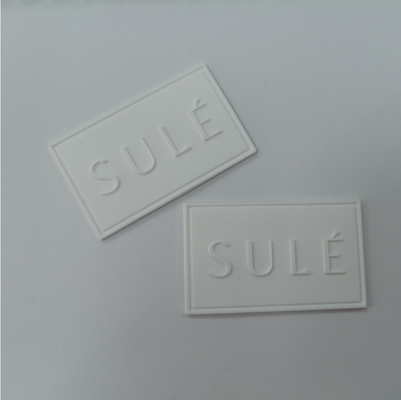Zatwierdzone przez BV silikonowe wytłaczane 3D niestandardowe naszywane naszywki z logo PVC odznaka
