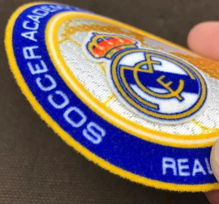 Personalizowany design drukowanie transferu ciepła Logo drużyny piłkarskiej 3D Flocking Patch