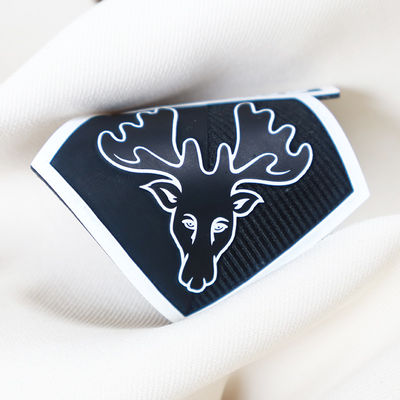 Niestandardowe logo 3D Etykiety silikonowe z transferem ciepła Plamki gumowe do ubrań