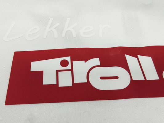 Niestandardowa etykieta mody DTF Film naklejkowy na transfer prasowania PET dla koszul