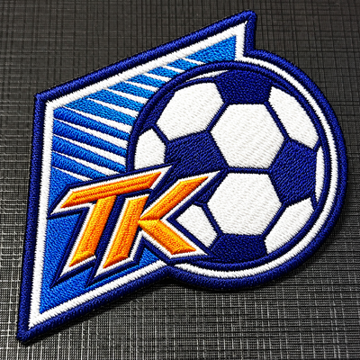 Naszywki haftowane na zamówienie z logo drużyny na koszulki i odzież sportową