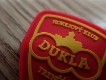 Ręcznie robione zmywalne gumowe naszywki z logo Szyte w stylu Nietoksyczne