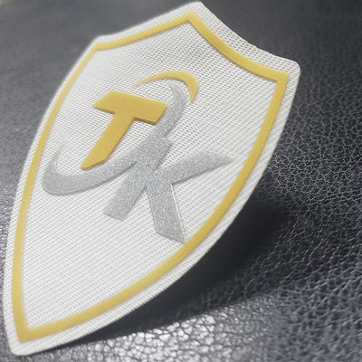 Wytłaczana naklejka 3D TPU Silikonowa miękka etykieta przenikania ciepła Logo Żelazko na koszulce