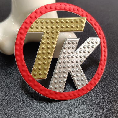 Niestandardowa konstrukcja Wytłaczana naklejka 3d TPU Heat Transfer Label Logo Iron On Garment